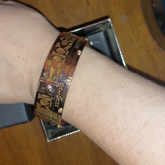NWT Stunning Coach Bracelet Set of 3!!! - Picture 10 of 15